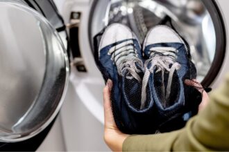 Cipő mosása mosógépben mosózsákban